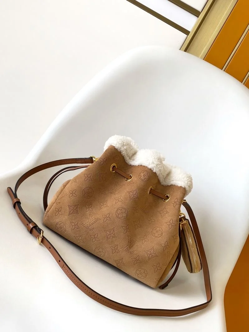 Classic Louis Vuitton Bucket Bags 43018