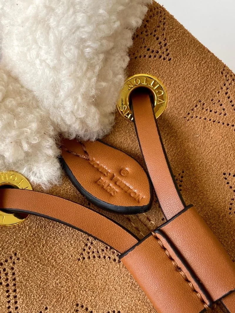 Classic Louis Vuitton Bucket Bags 43018