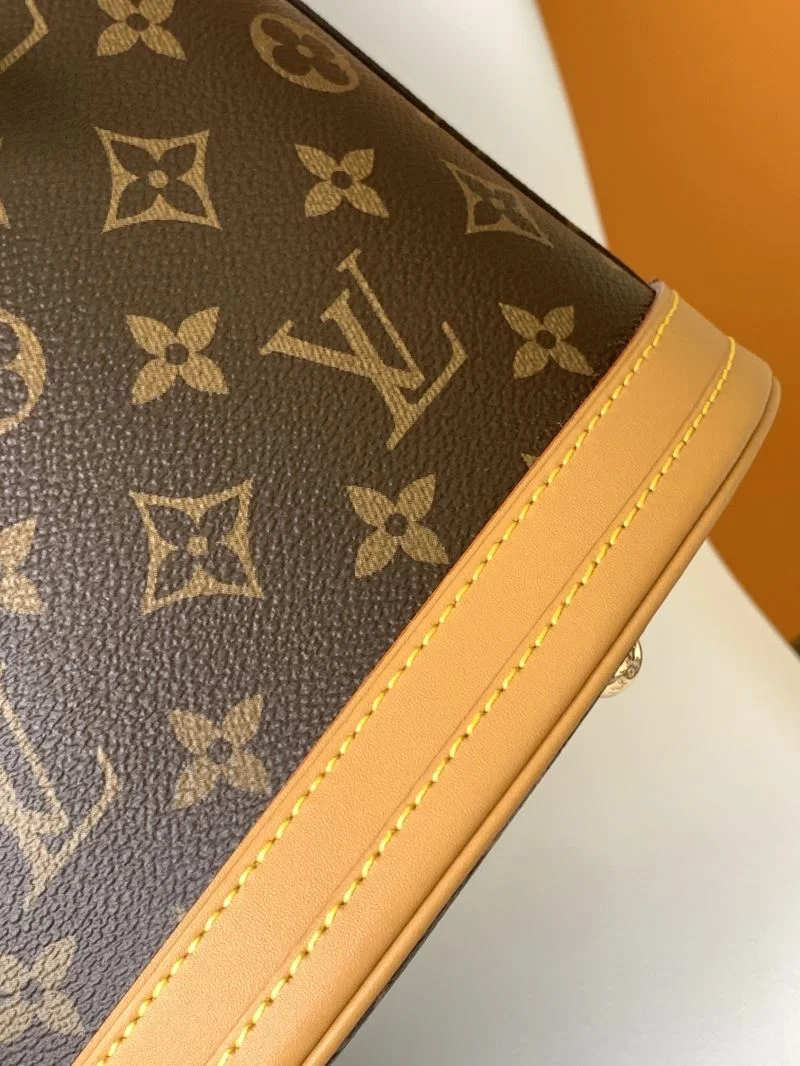 Louis Vuitton Bucket Bags Sleek 43009