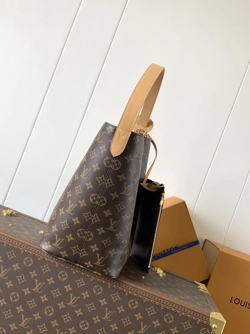 Louis Vuitton Bucket Bags Sleek 42999
