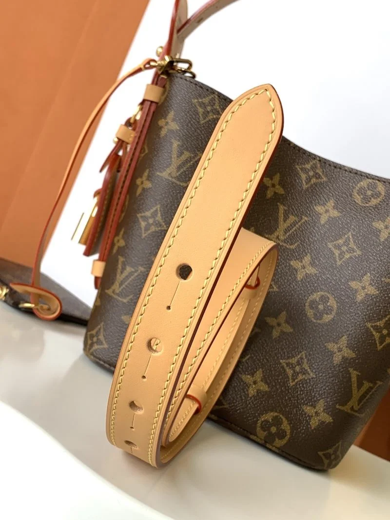 Louis Vuitton Bucket Bags UrbanChic 43015