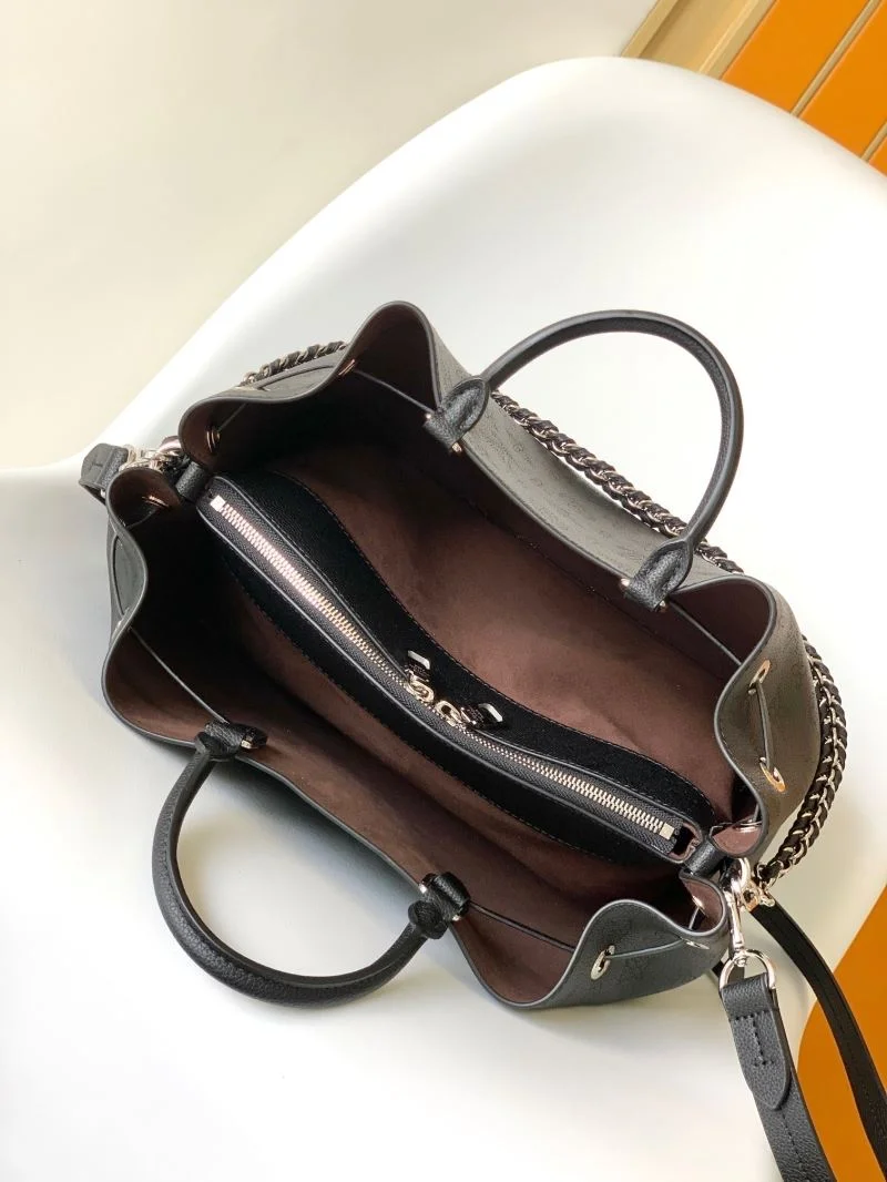 Resilient Louis Vuitton Bucket Bags 43032