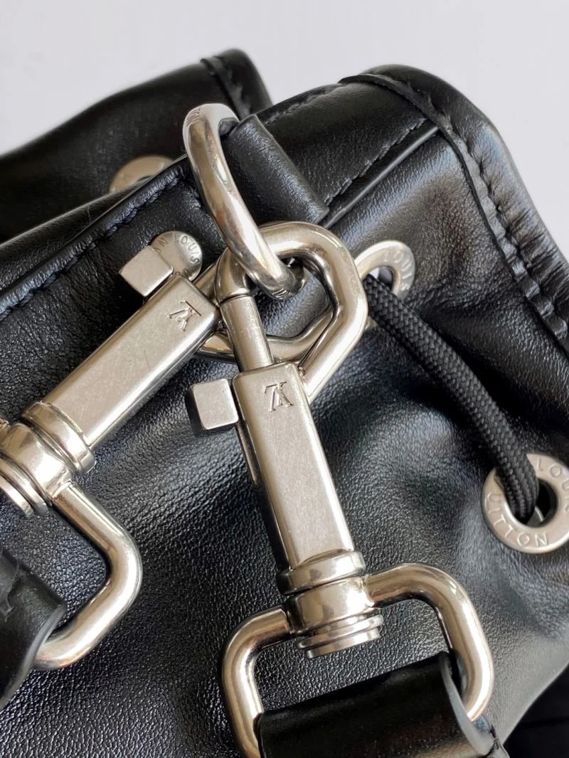 Louis Vuitton Bucket Bags AllSeason 42983