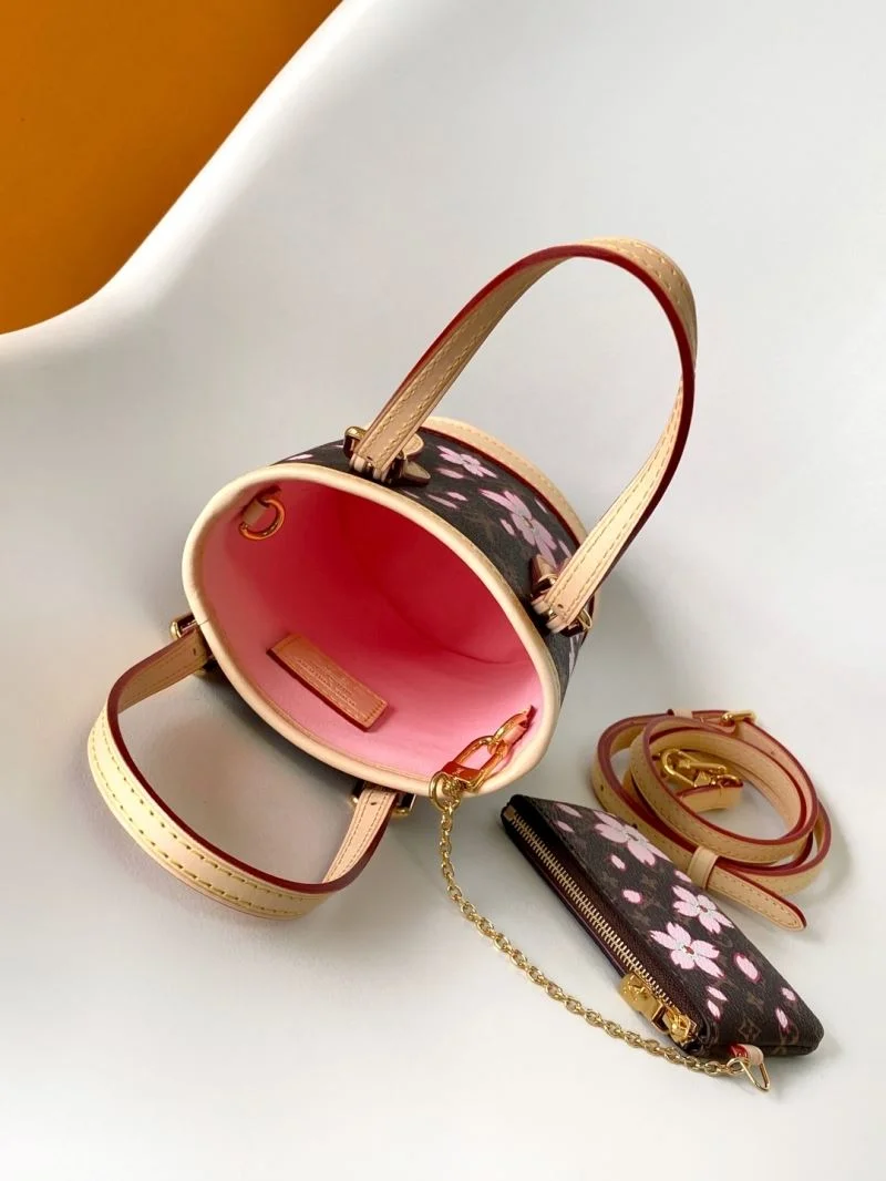 Bold Louis Vuitton Bucket Bags 42973
