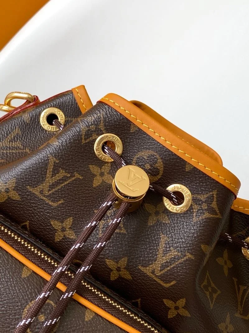 Effortless Louis Vuitton Bucket Bags 42981