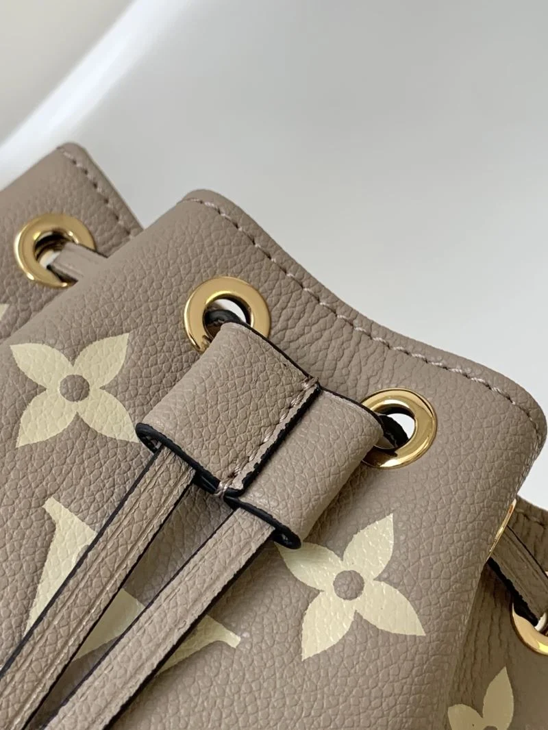 Affordable Louis Vuitton Bucket Bags 42017