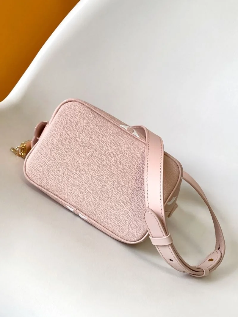 RelaxedFit Louis Vuitton Bucket Bags 42020