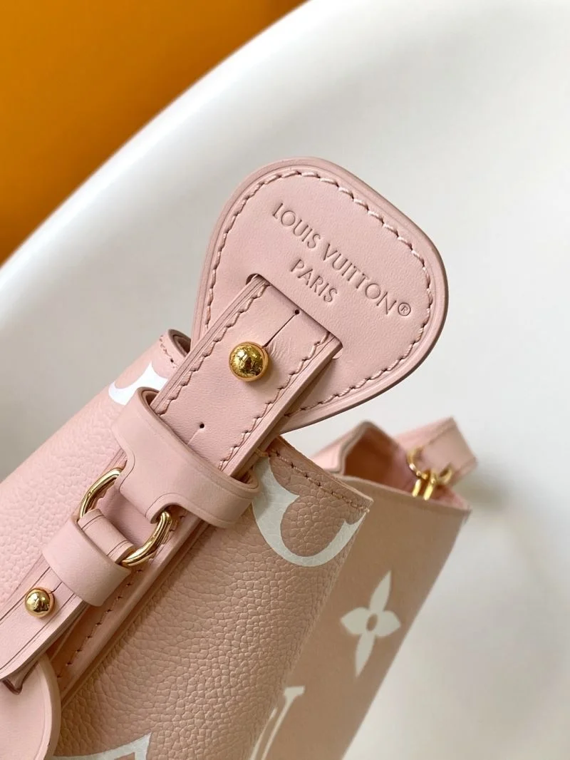 RelaxedFit Louis Vuitton Bucket Bags 42020