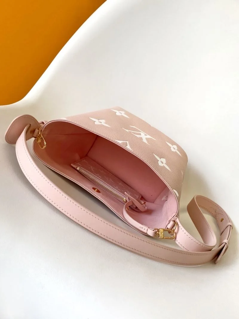 RelaxedFit Louis Vuitton Bucket Bags 42020