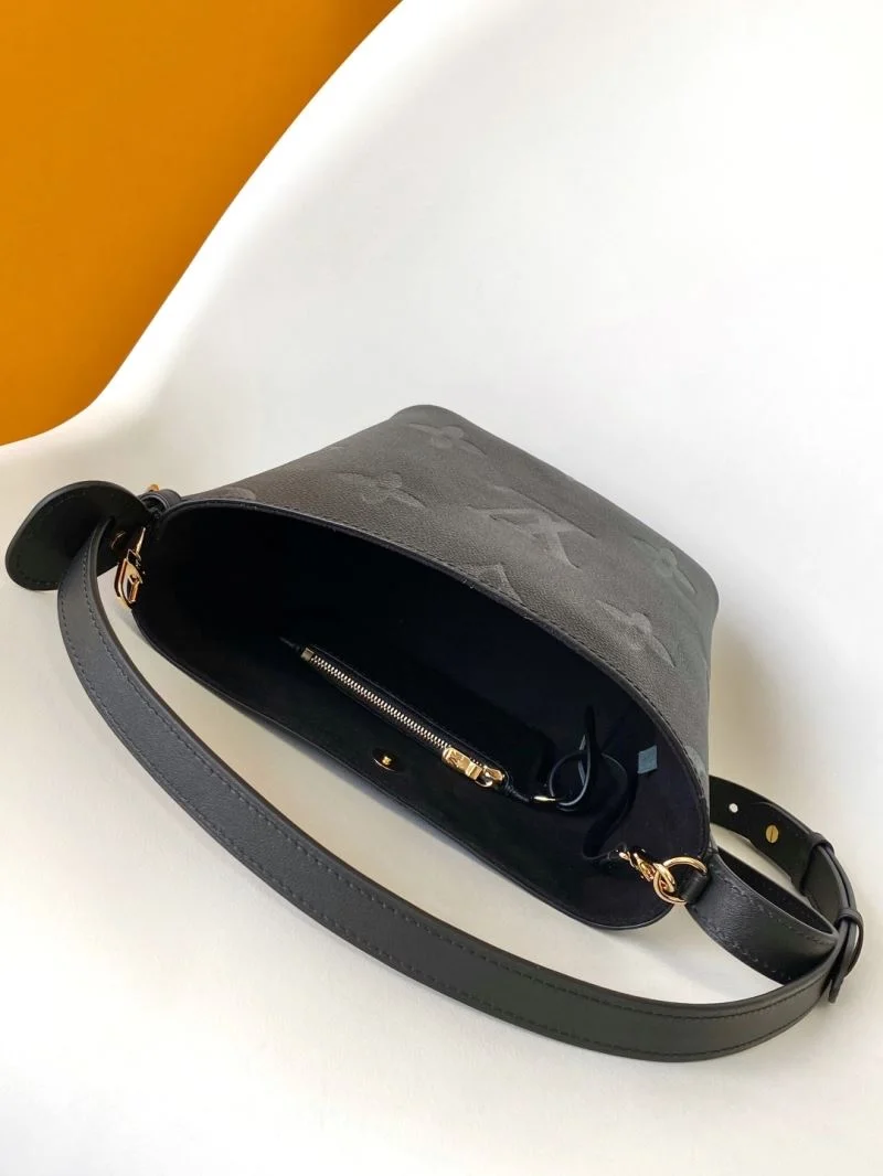 Louis Vuitton Bucket Bags EasyMatch 42026