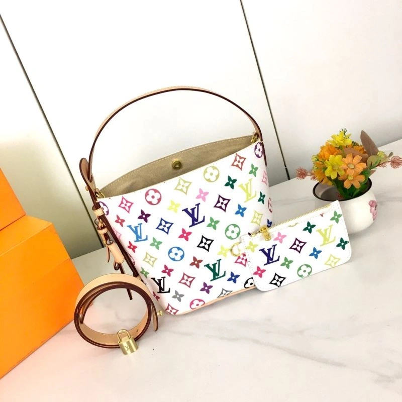 Minimalist Louis Vuitton Bucket Bags 87455