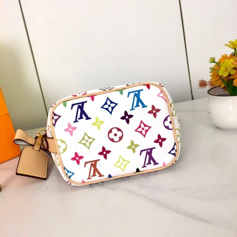 Minimalist Louis Vuitton Bucket Bags 87455