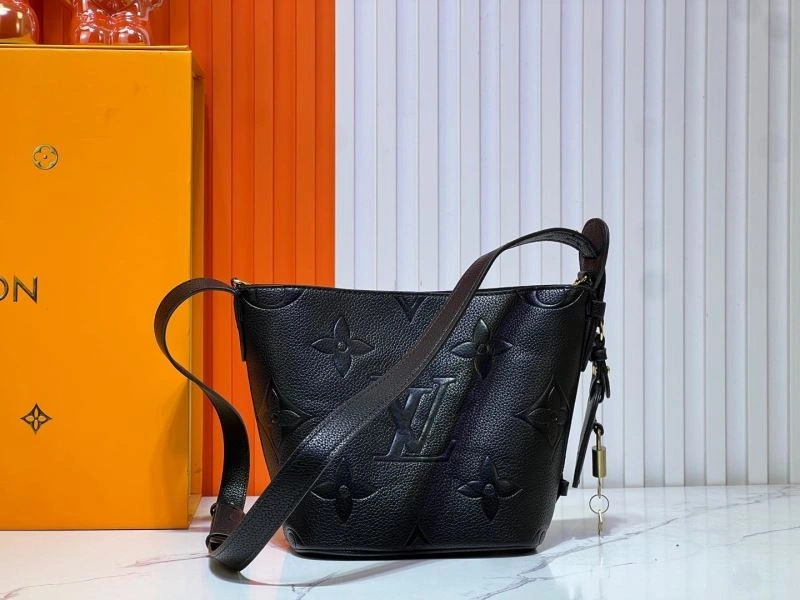 Breathable Louis Vuitton Bucket Bags 80263