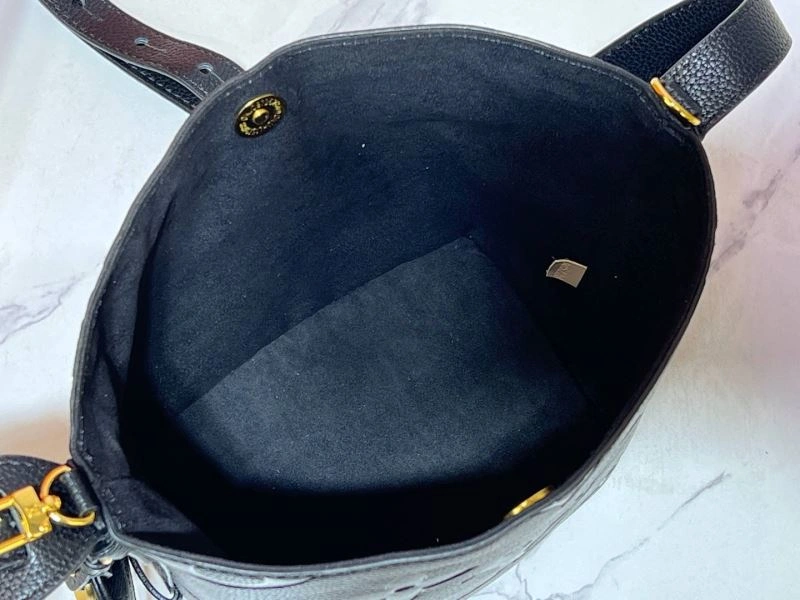 Breathable Louis Vuitton Bucket Bags 80263