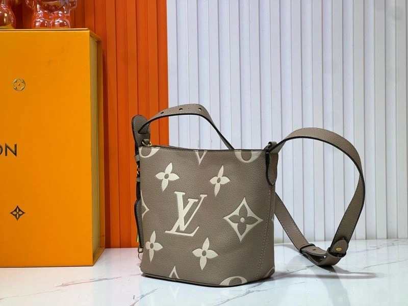 Louis Vuitton Bucket Bags Functional 80278