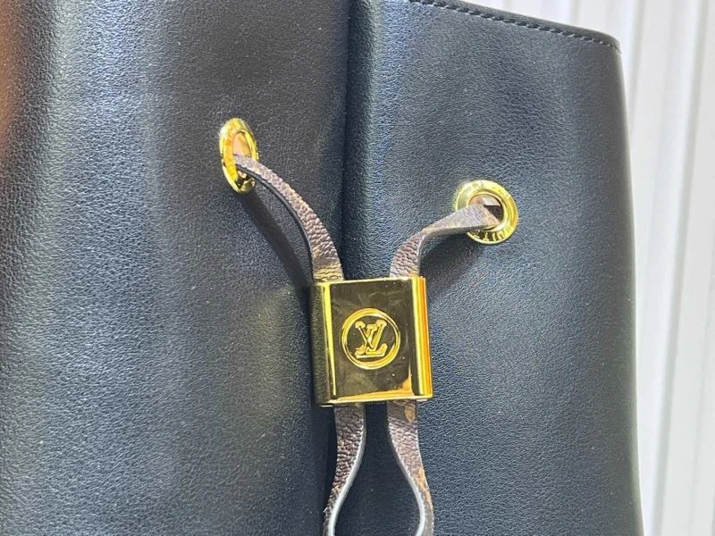 Louis Vuitton Bucket Bags Sporty 80261