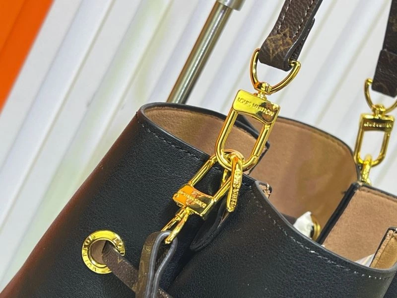 Louis Vuitton Bucket Bags Sporty 80261