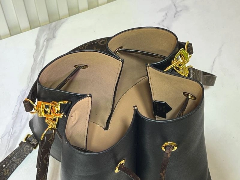 Louis Vuitton Bucket Bags Sporty 80261