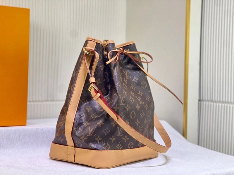 Louis Vuitton Bucket Bags Classic 80260