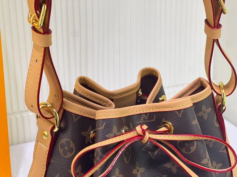 Louis Vuitton Bucket Bags Classic 80260