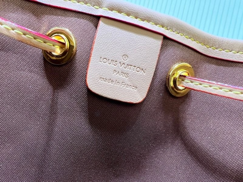 Louis Vuitton Bucket Bags Classic 80260