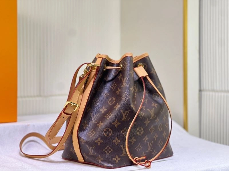 Louis Vuitton Bucket Bags EasyMatch 80259