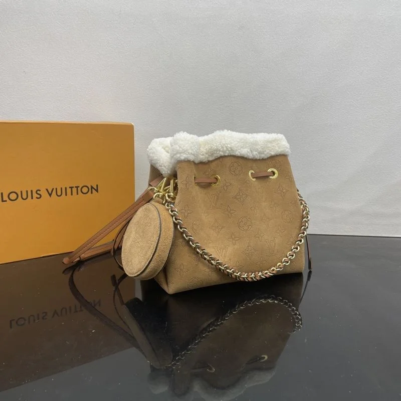 WellDesigned Louis Vuitton Bucket Bags 41806