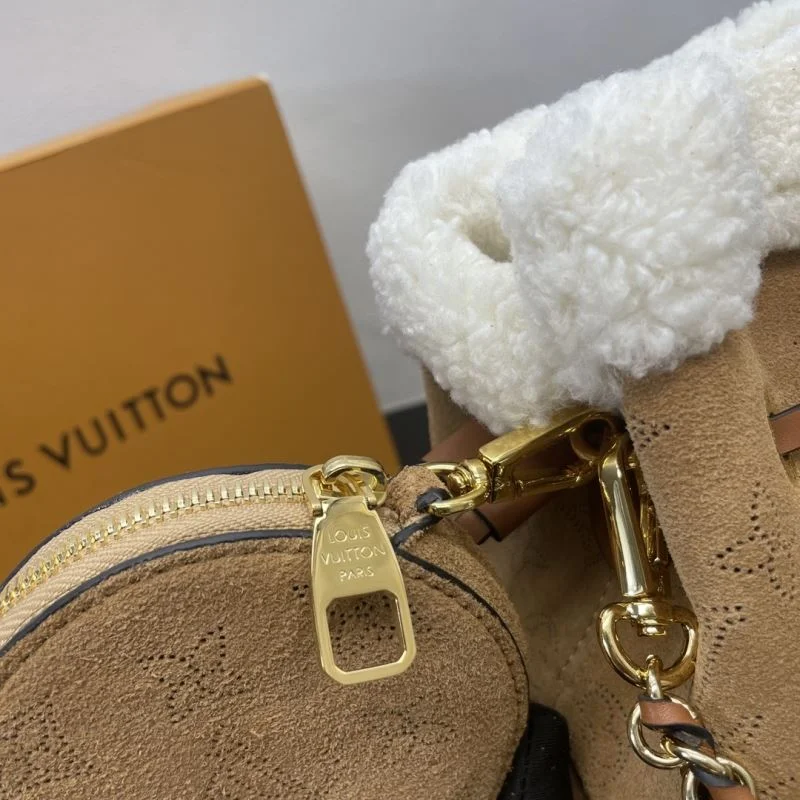 WellDesigned Louis Vuitton Bucket Bags 41806
