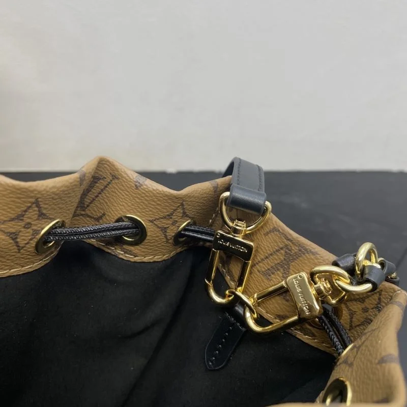 Louis Vuitton Bucket Bags Durable 41803