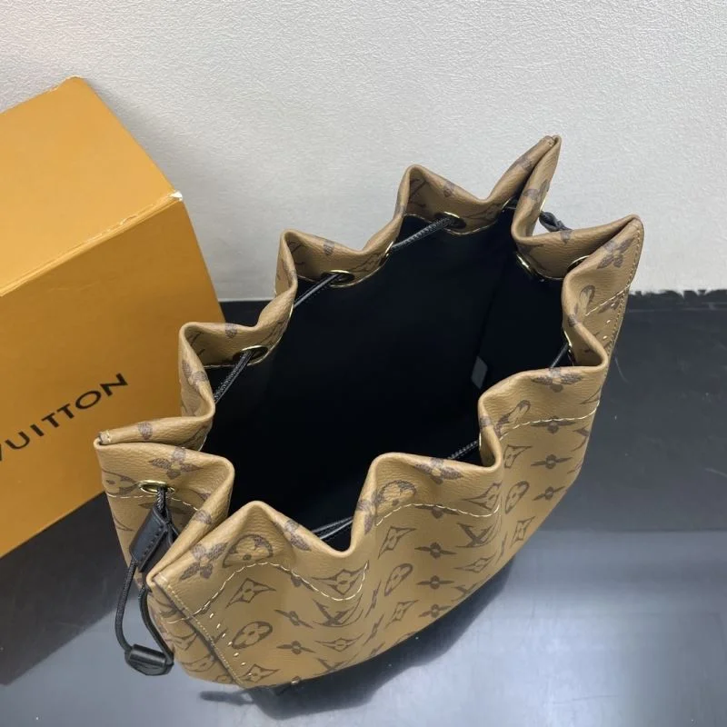 Louis Vuitton Bucket Bags Durable 41803