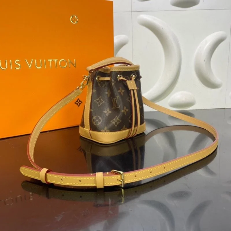 Cozy Louis Vuitton Bucket Bags 41807