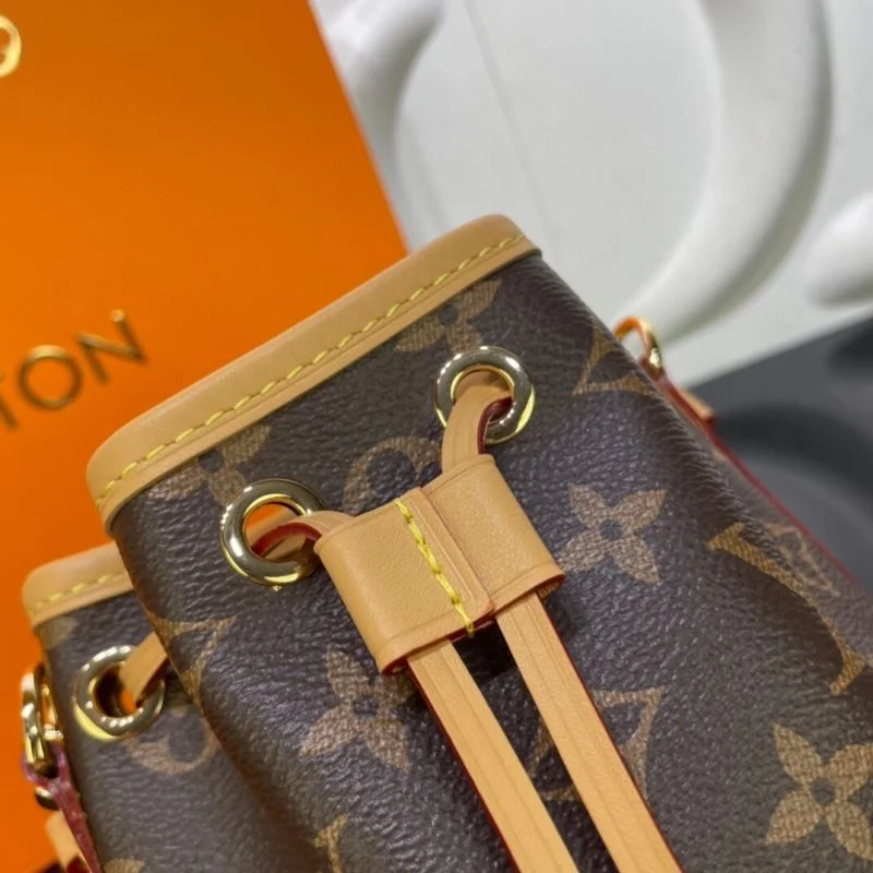Cozy Louis Vuitton Bucket Bags 41807