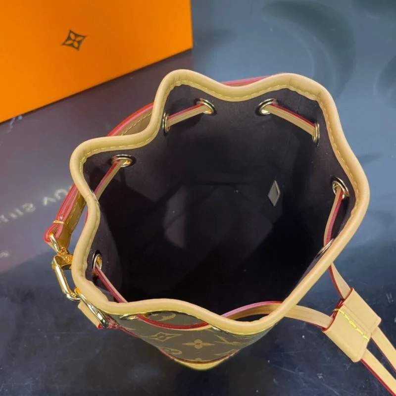 Cozy Louis Vuitton Bucket Bags 41807