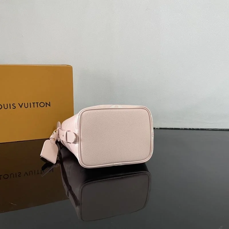Louis Vuitton Bucket Bags Chic 41677