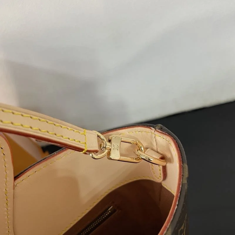 Louis Vuitton Bucket Bags Classic 41633