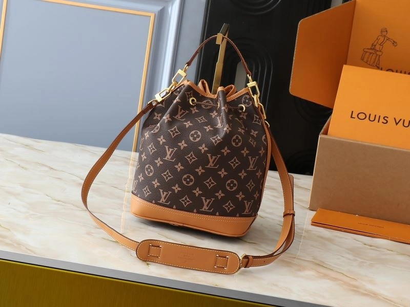 Sustainable Louis Vuitton Bucket Bags 88675