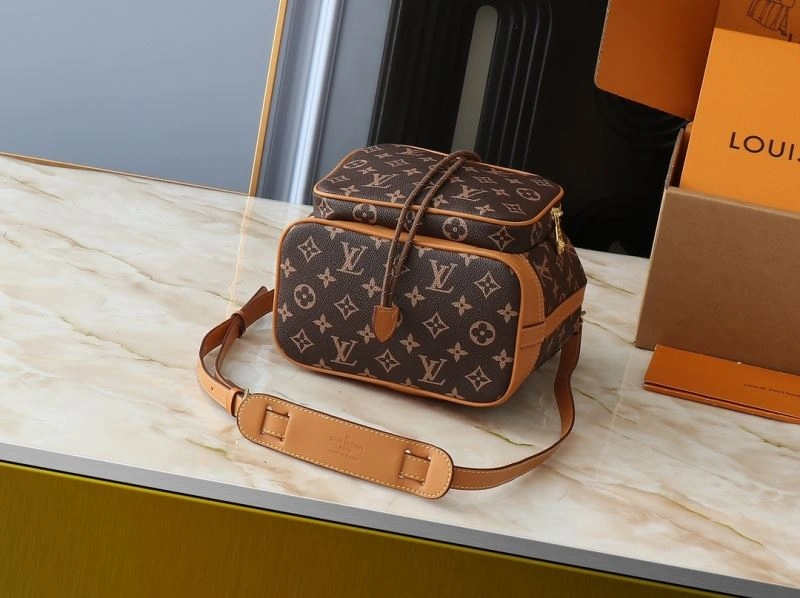 Sustainable Louis Vuitton Bucket Bags 88675