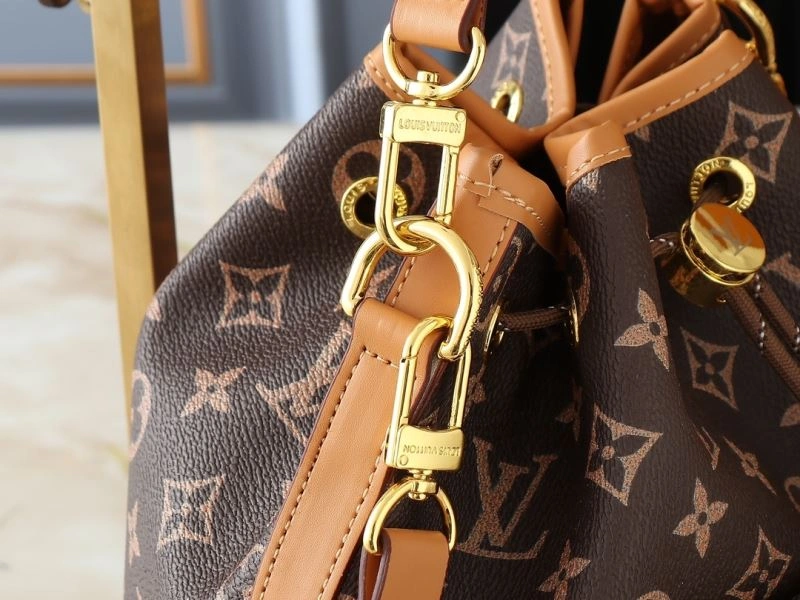 Sustainable Louis Vuitton Bucket Bags 88675