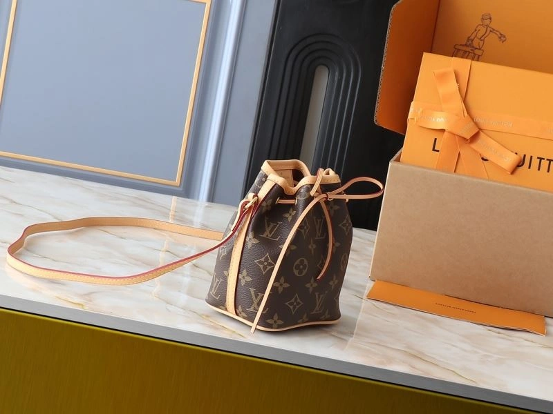 Louis Vuitton Bucket Bags Elegant 88635