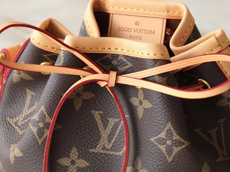 Louis Vuitton Bucket Bags Elegant 88635