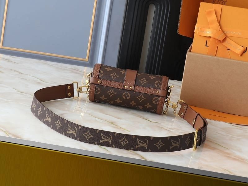 Seasonal Louis Vuitton Bucket Bags 88679
