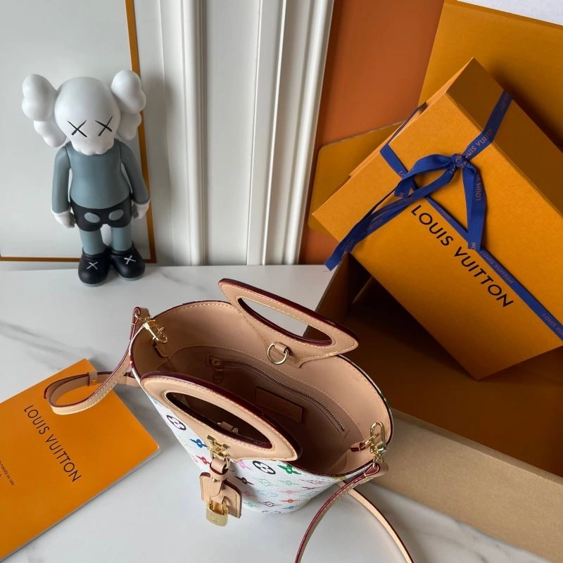 Louis Vuitton Bucket Bags UrbanChic 88632