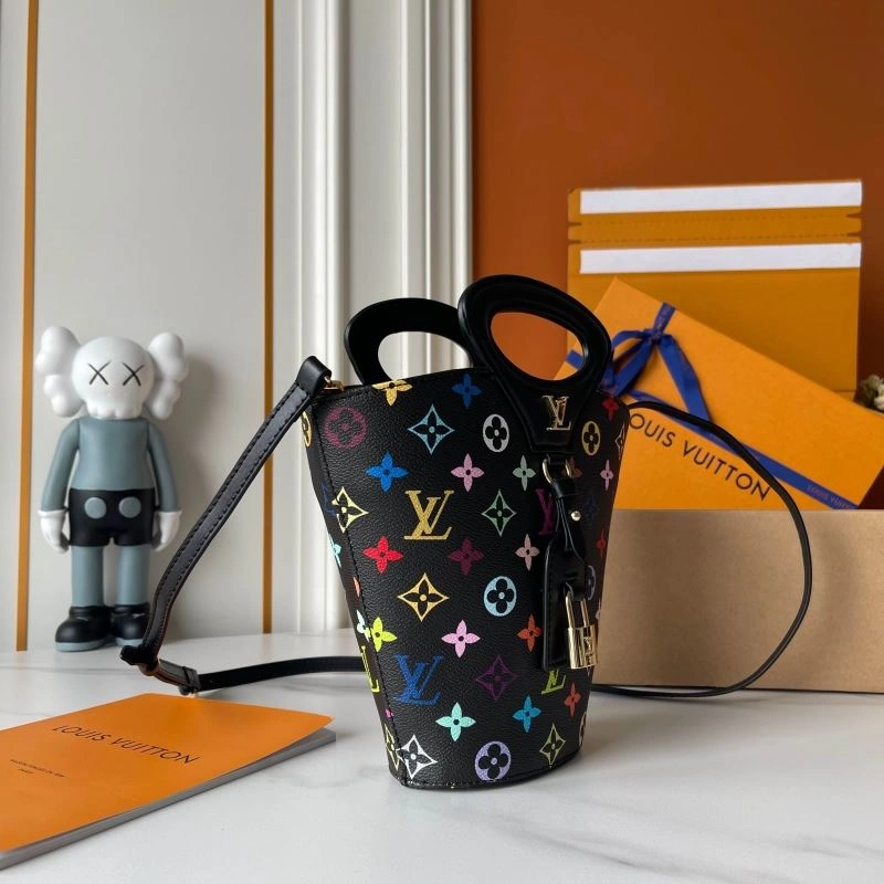 Bright Louis Vuitton Bucket Bags 88637