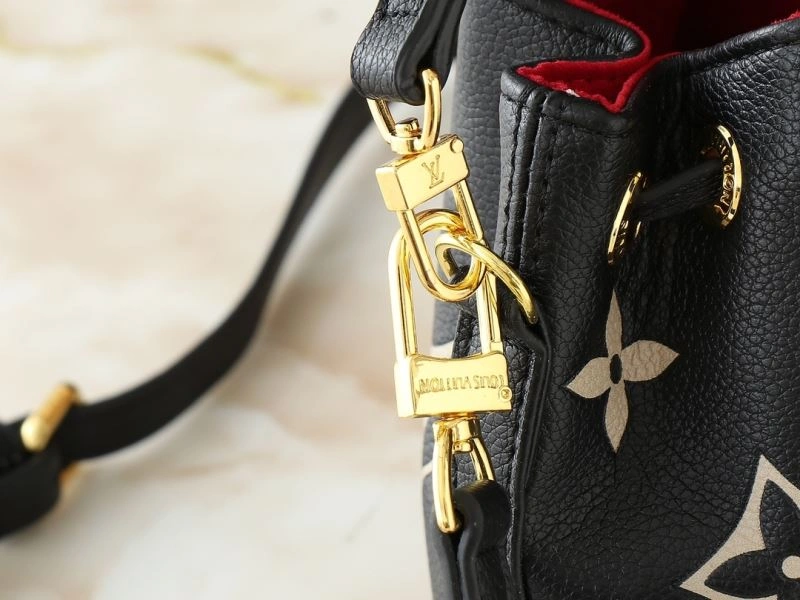 Louis Vuitton Bucket Bags Bright 88629