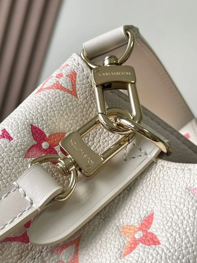 Trendsetting Louis Vuitton Bucket Bags 41417