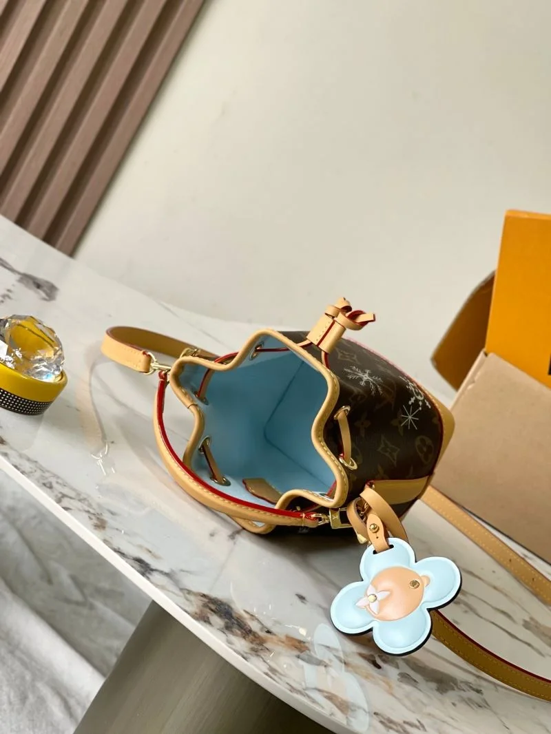 Louis Vuitton Bucket Bags Comfortable 41409