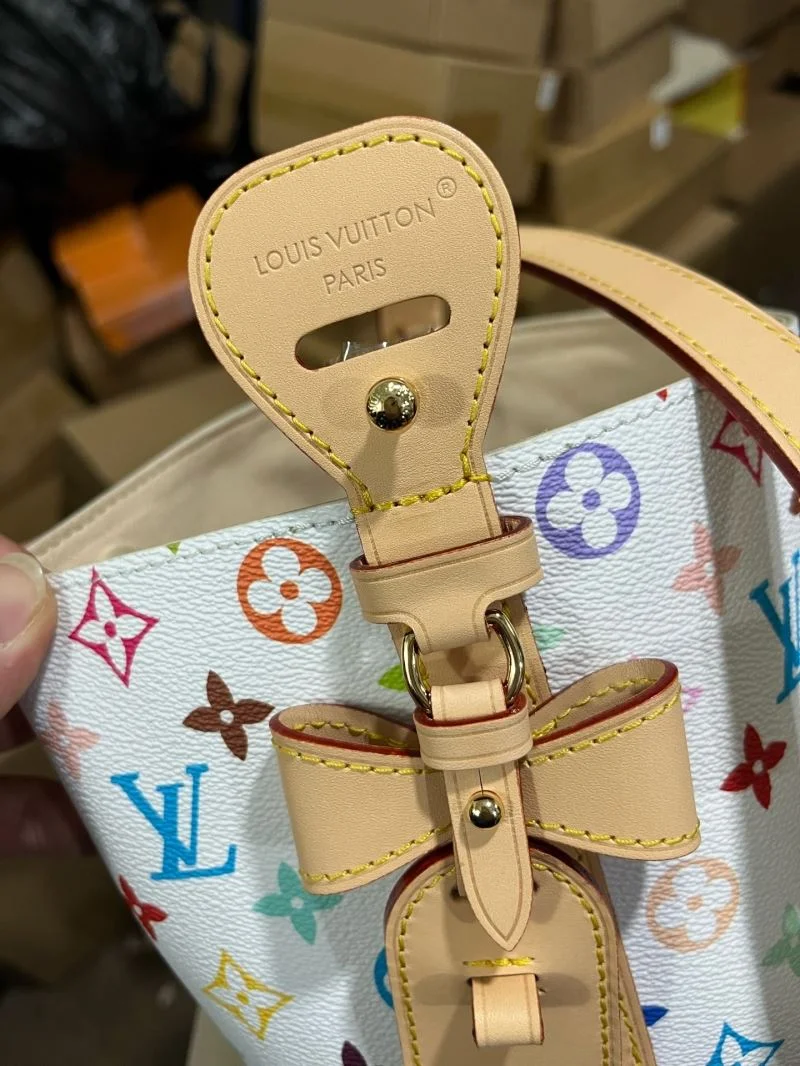 Thermal Louis Vuitton Bucket Bags 41402