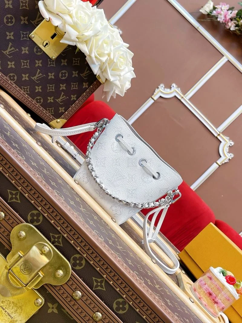 Versatile Louis Vuitton Bucket Bags 40794