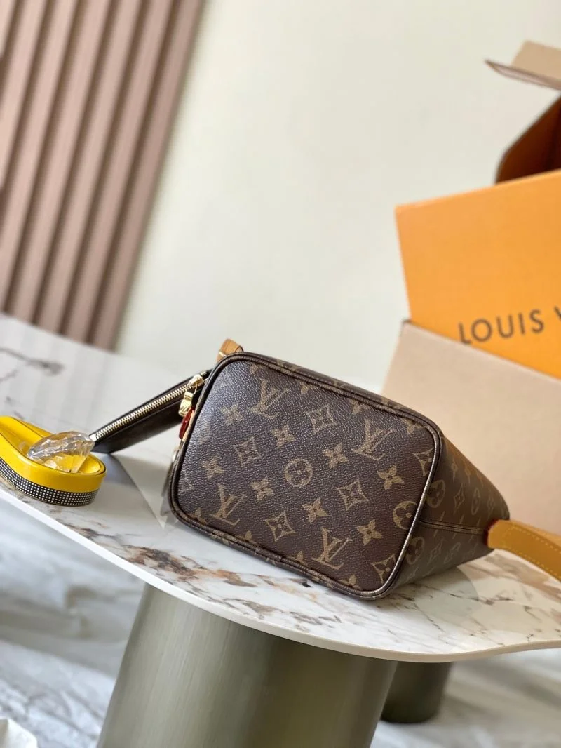 FreshLook Louis Vuitton Bucket Bags 40757