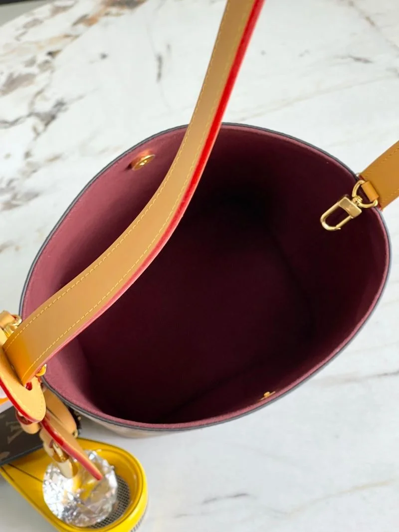 FreshLook Louis Vuitton Bucket Bags 40757